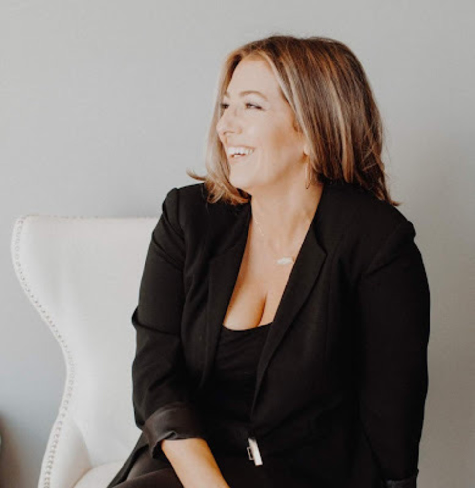 Meet your Posher, Jenelle